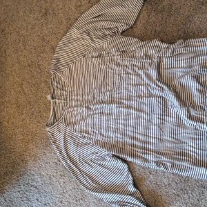 Nursing/ maternity 3/4 sleeve shirt